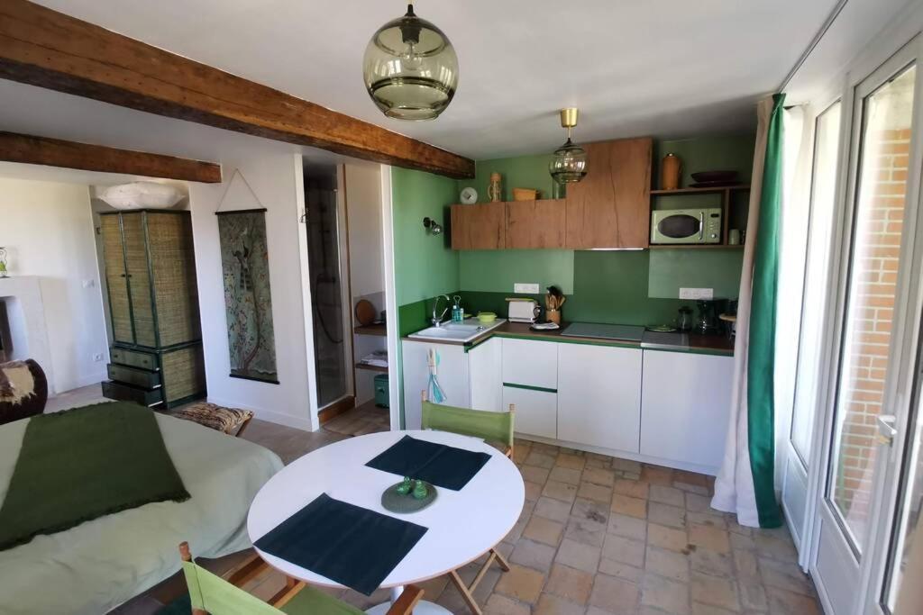 Amalouyse Studio De Charme Au Coeur Des Chateaux De Loire Montlouis-sur-Loire Eksteriør billede