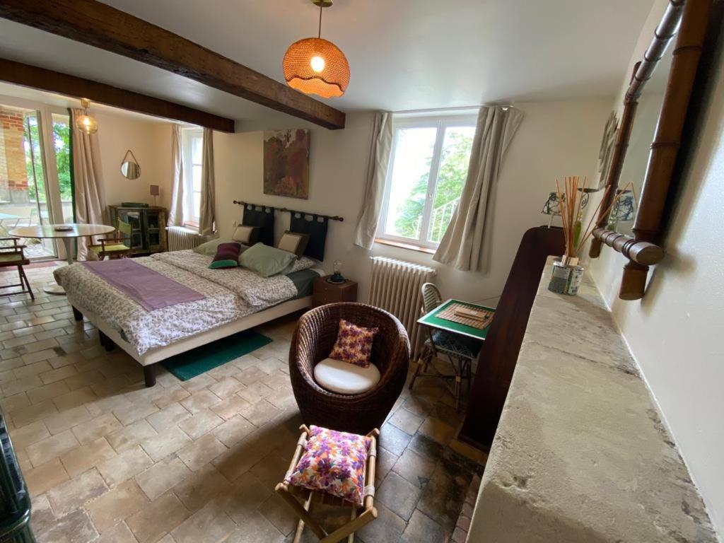 Amalouyse Studio De Charme Au Coeur Des Chateaux De Loire Montlouis-sur-Loire Eksteriør billede
